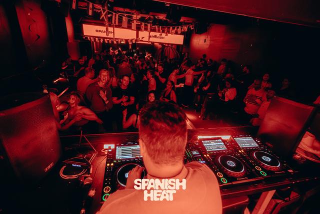 Club Reverse 🏠 – photo 146